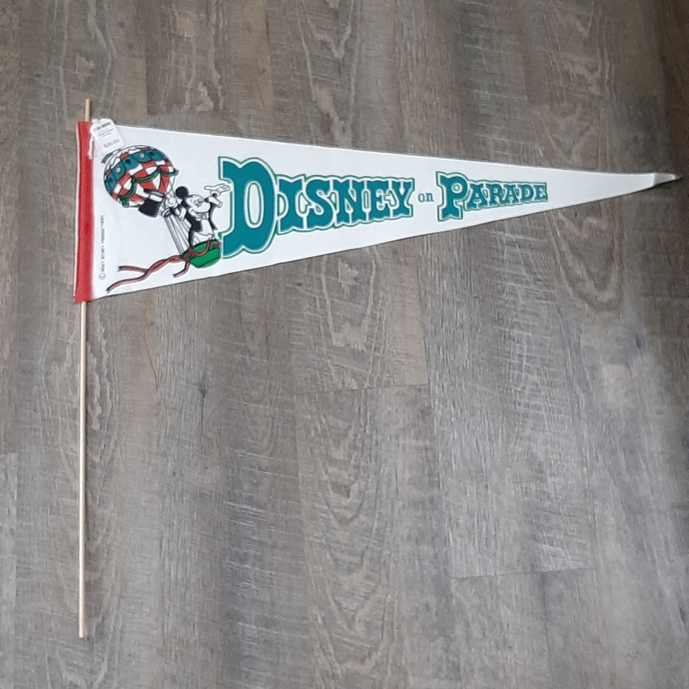 70's Disney on Parade Pennant Mickey Mouse Hot Air Balloon Walt Disney